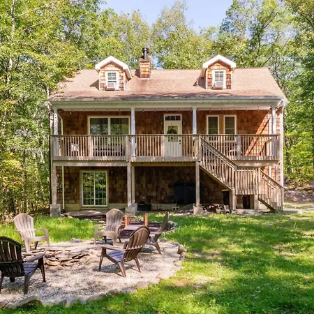 Cabin At Paradise Lake